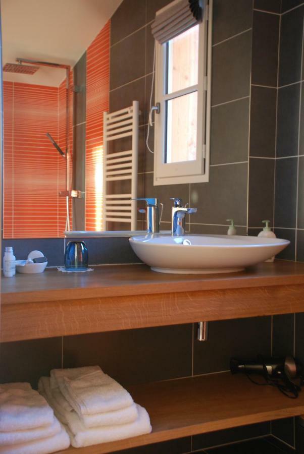 Les Ambeles Bed & Breakfast Saint-Magne-de-Castillon Bagian luar foto